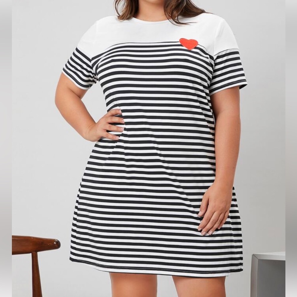 SHEIN FIT N.W.T.Size 28/30 Black / White Striped Dress‎ with Red Heart Plus Body